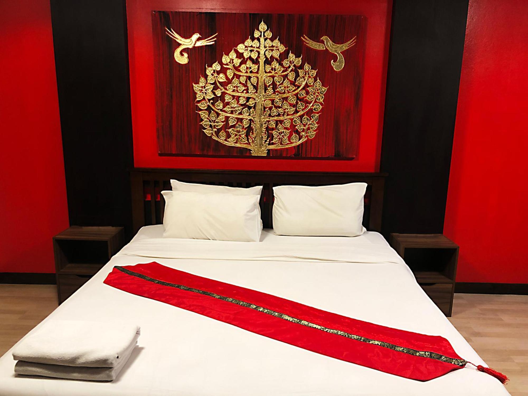 Zip Hotel & Restaurant Паттайя Экстерьер фото